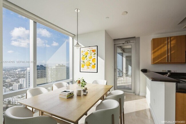 Building Photo - 1425 Brickell Ave