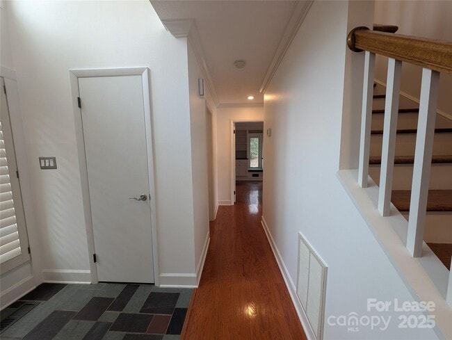 Building Photo - 3023 Shallowood Ln