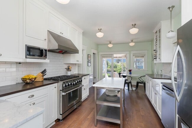 Building Photo - 5Bd/3.5Ba Seattle House