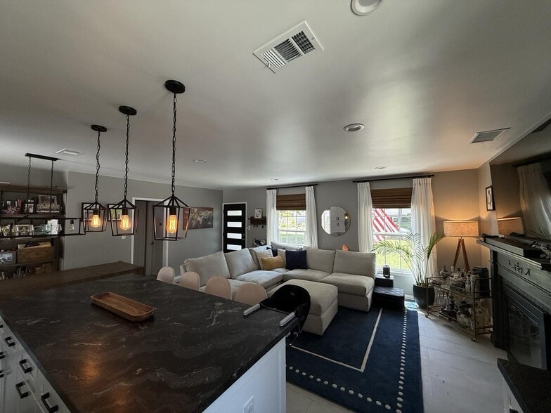 Building Photo - 4841 Revlon Dr