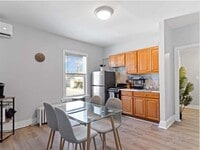 Building Photo - 254 S Whitney St