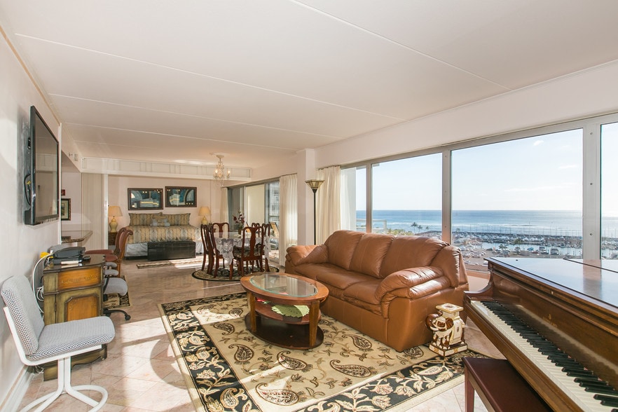 Ocean View Two Bedroom - 1777 Ala Moana Blvd