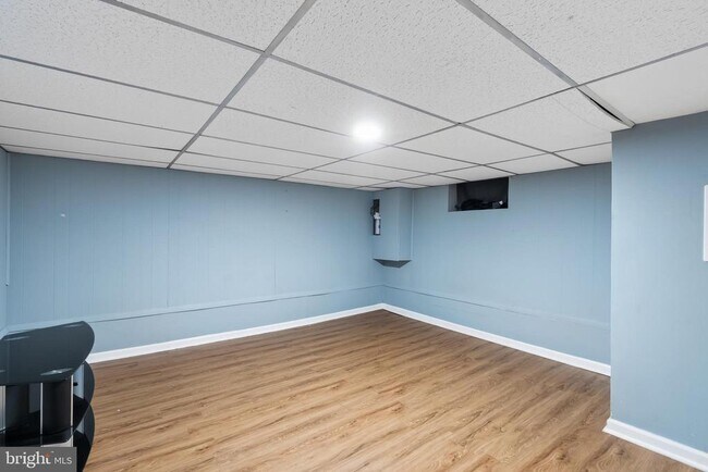 Building Photo - 5621 Clearspring Rd