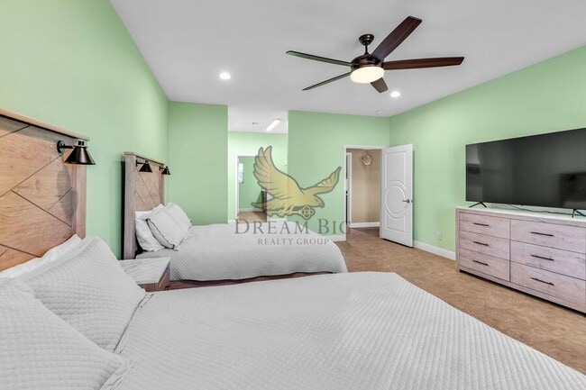 Building Photo - 4615 E St Louis Ave