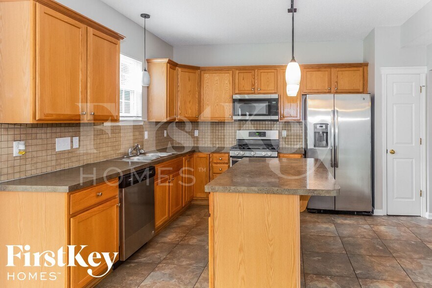 Building Photo - 5829 Falls Ridge Ln