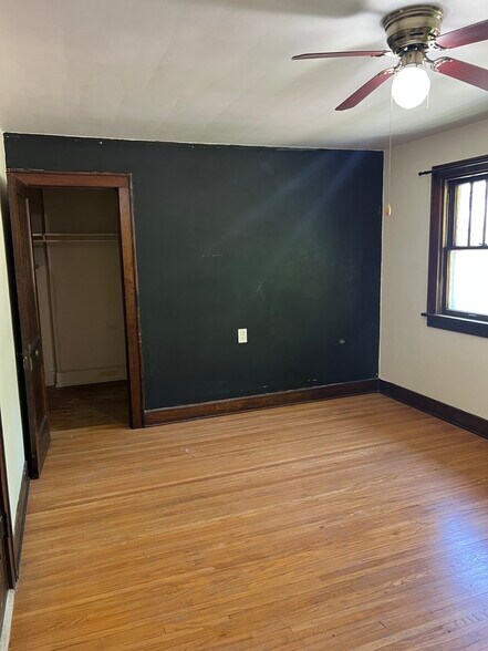Building Photo - 524 Avenue D