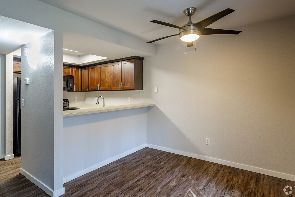 Creek At 2645 Apartments Sacramento