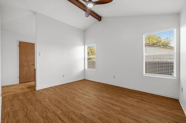 Building Photo - 3112 Freemont St