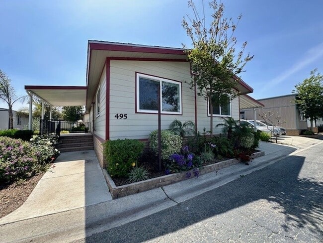 Building Photo - Los Alisos Home Estates