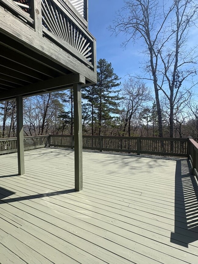 Building Photo - 4 Bedroom 3 Bath House