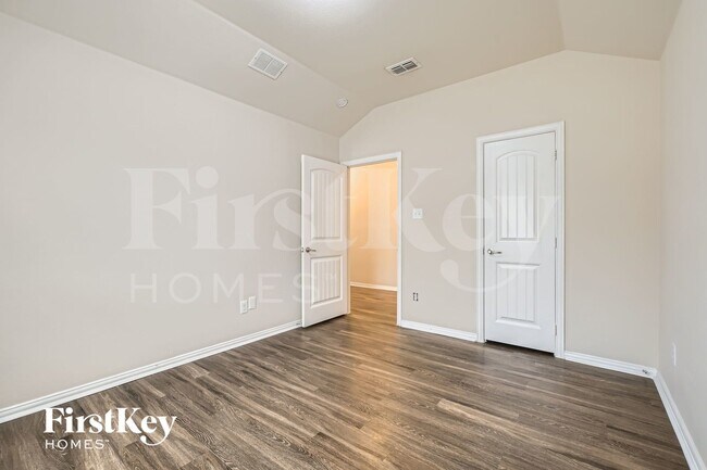 Building Photo - 6728 Ohana Pl