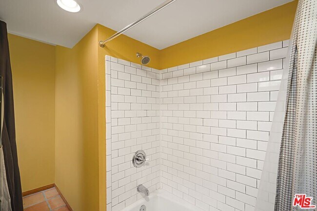 Building Photo - 12053 Emelita St