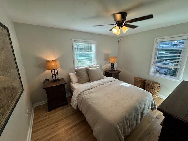 Master Bedroom - 4470 Eliot St