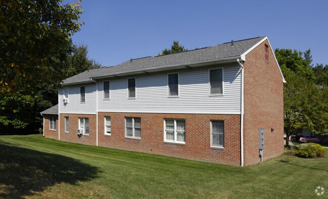 Primary Photo - Creekside Apartments