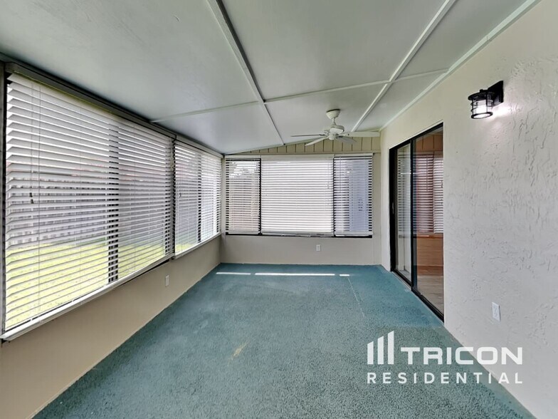 Building Photo - 4005 Cypress Landing S
