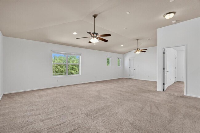 Building Photo - 2627 Garlic Creek Dr
