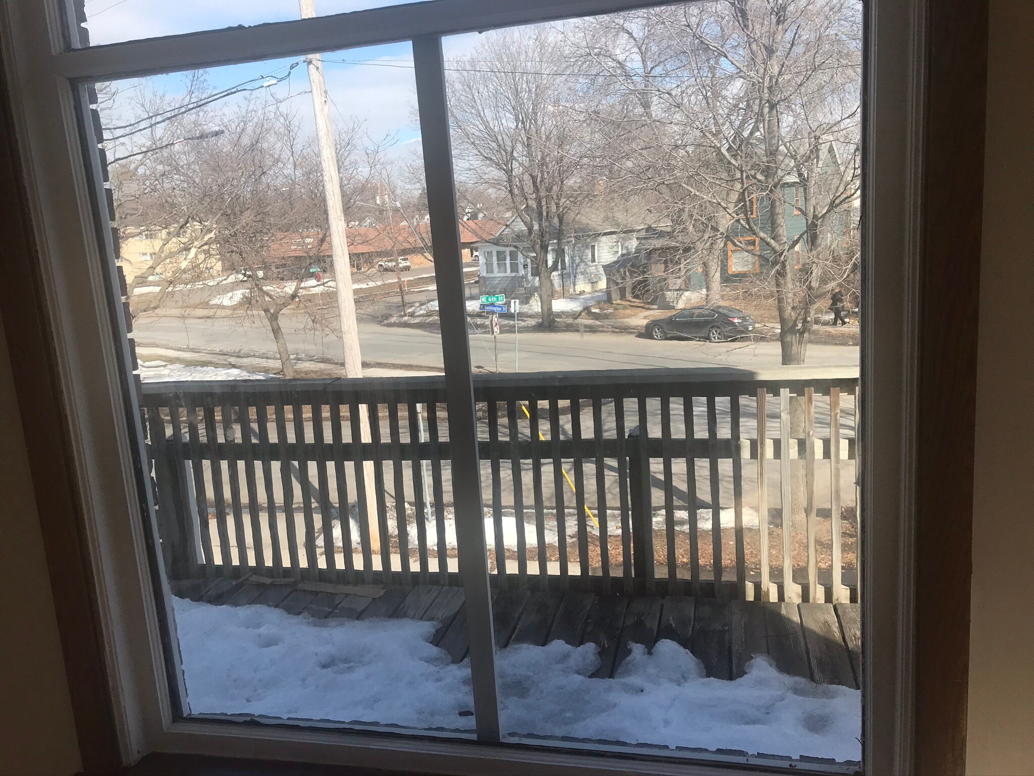 Building Photo - 712 6th St NE