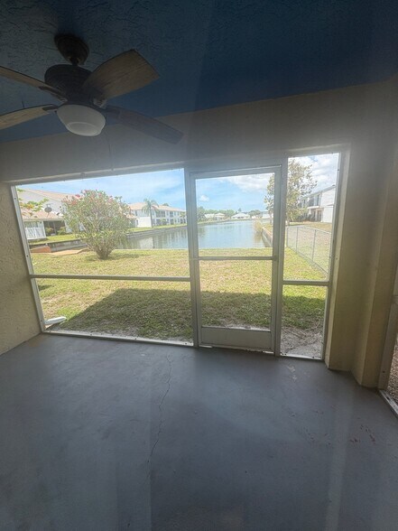 Building Photo - 706 SE 13th Ct