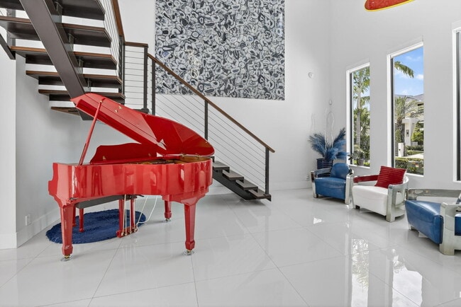 Building Photo - 334 Isle of Capri Dr