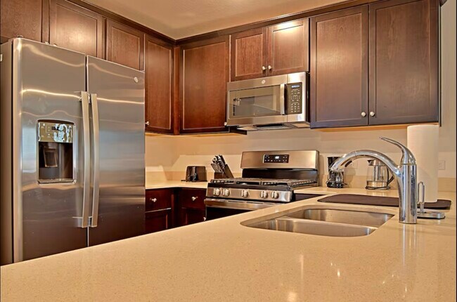 Building Photo - 13524 Knights Br Dr