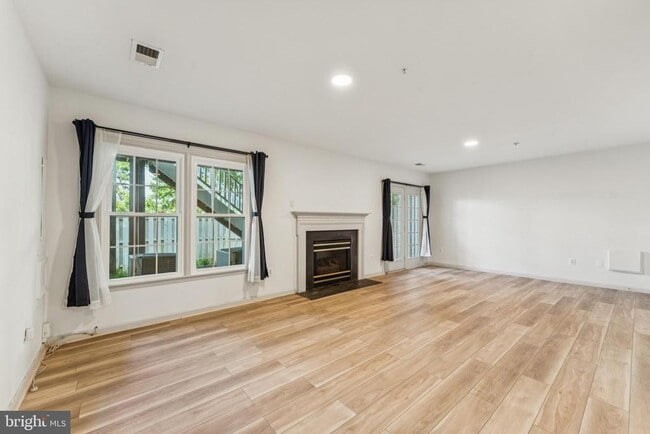 Building Photo - 8536 Bells Ridge Terrace