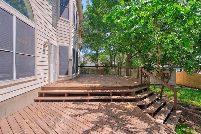 Building Photo - 7021 Gentle Oak Dr