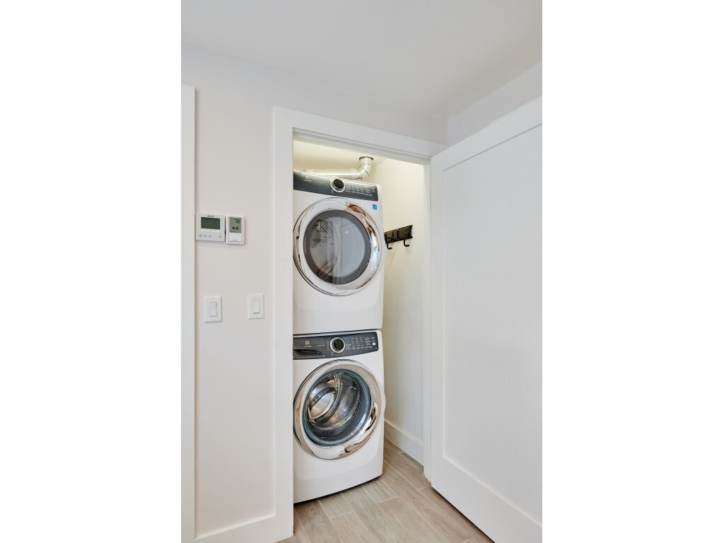 Building Photo - 55 Union St