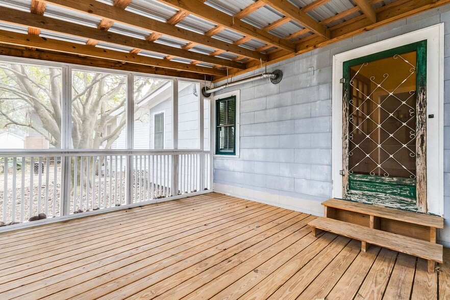 Building Photo - 201 S Orange St