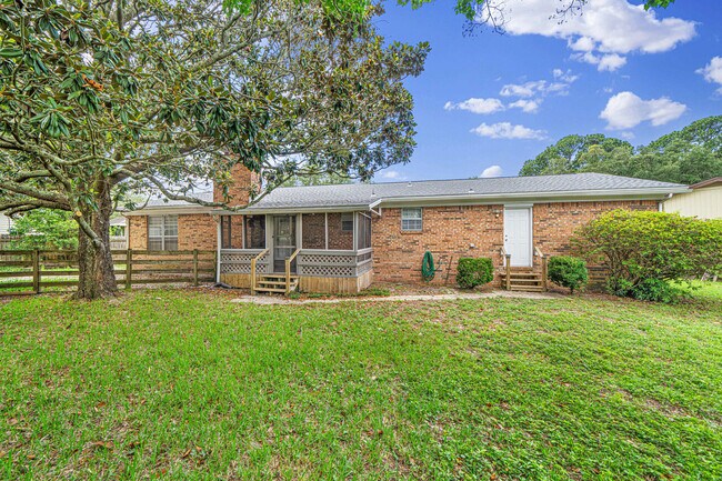 Building Photo - 203 Elizabeth Ct