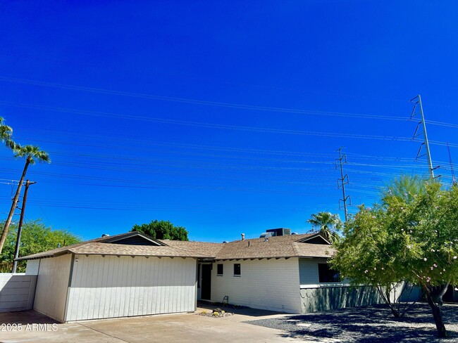 Building Photo - 2825 N 66th St