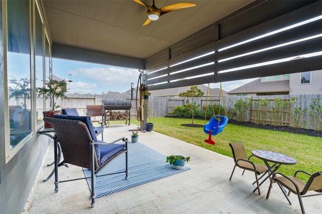 Building Photo - 31403 Raleigh Creek Dr