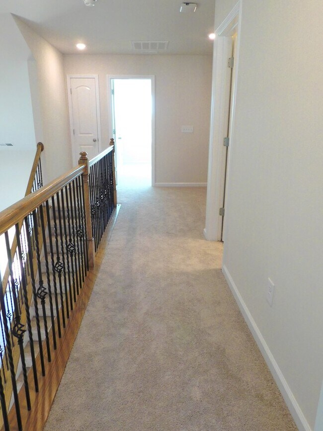 Building Photo - Luxury Townhome In Rea Farms Near Waverly!...