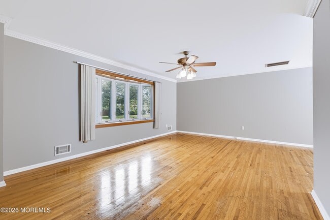 Building Photo - 1317 3rd Ave