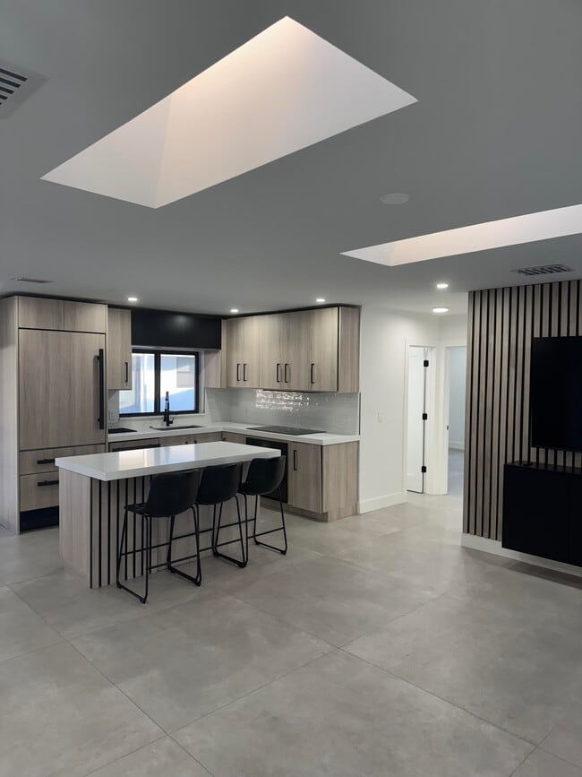 Primary Photo - 1191 SW 15th St