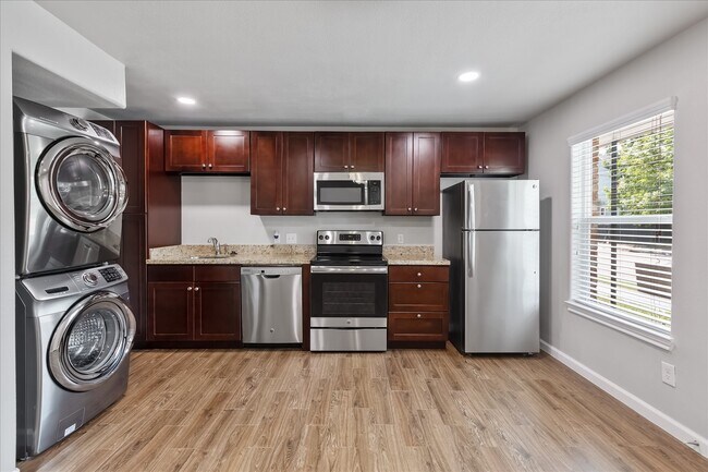 Building Photo - 1110 W Patton St