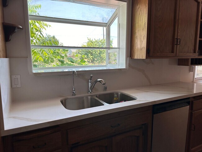 Building Photo - Beautiful 3 Bedroom Home in West Covina