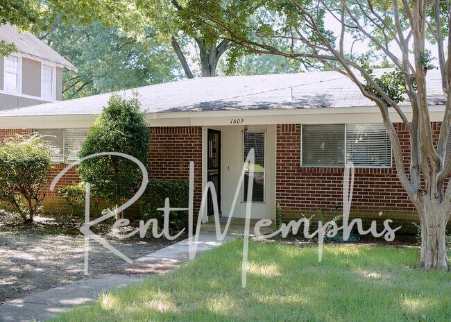 Building Photo - 1609 Forest Ave