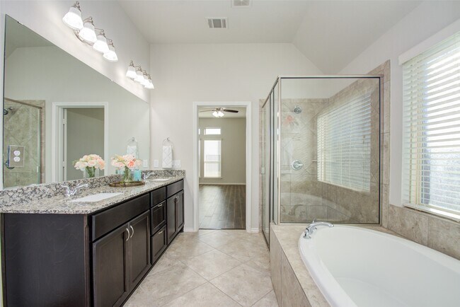 Building Photo - 13520 Mason Canyon Ln