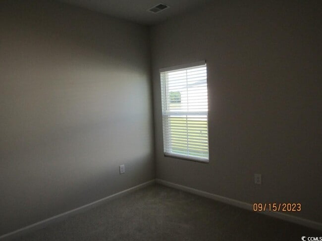 Building Photo - 905 Vernal Pl