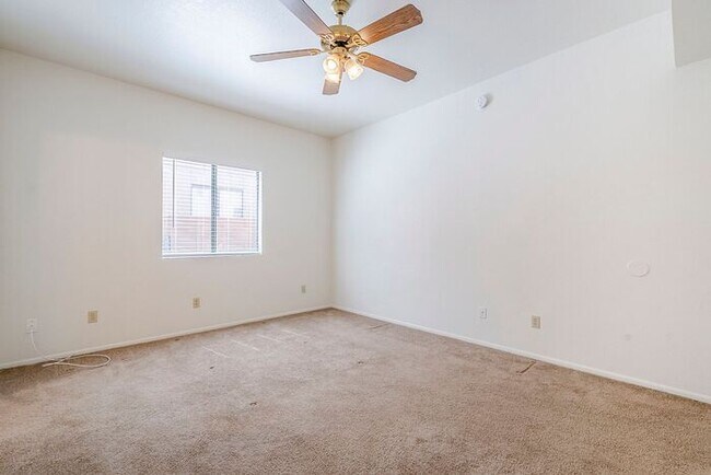 Building Photo - Pending/ Rented - Charming 3-bedroom, 2-ba...