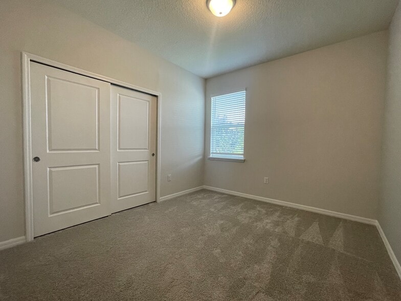 Building Photo - 3276 Buoy Cir