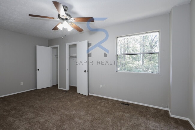 Building Photo - Move in before October 15th and get a $250...