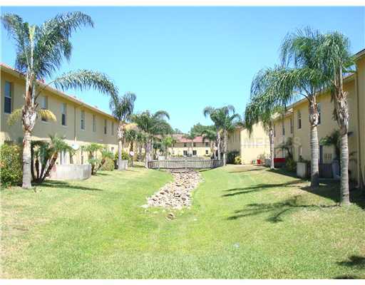 Building Photo - 2/2 first floor unit Lancelot of Winter Park