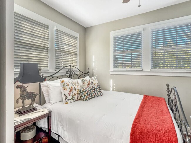 Building Photo - 209 W Bolton St