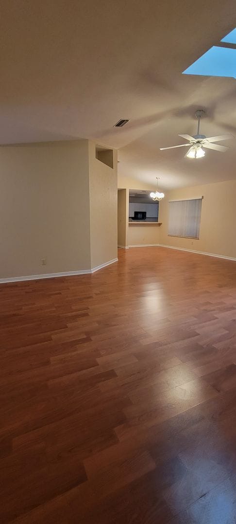 Building Photo - 3/2: Enjoy this nice spacious home in Sunrise.