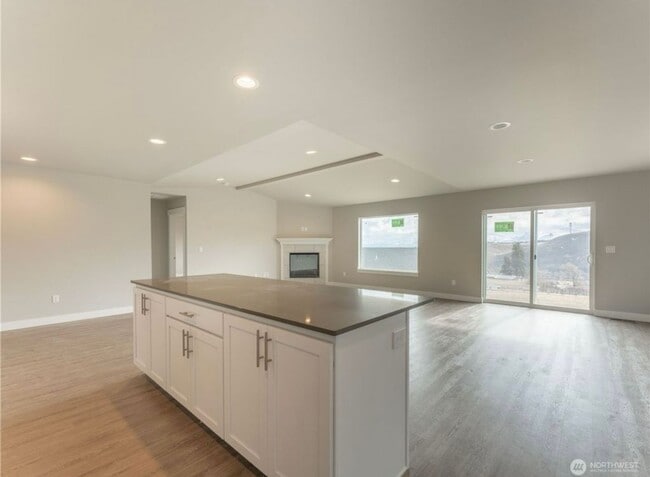 Building Photo - New Construction Three Bedroom Two Bath Be...