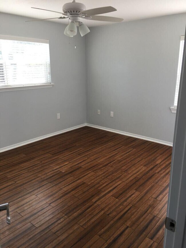 Building Photo - 1221 Quail Ridge Dr