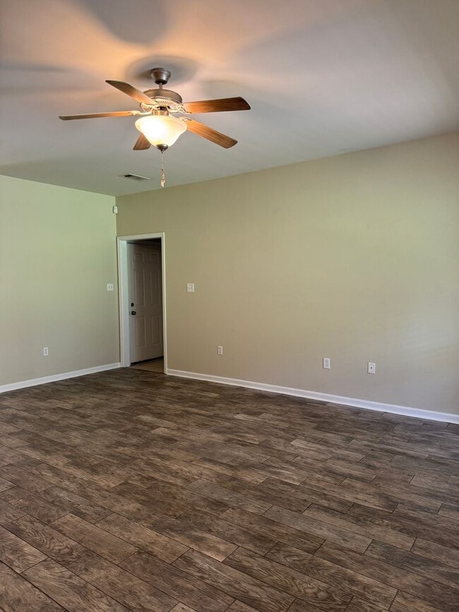 Building Photo - Beautiful Rental in Walker, LA