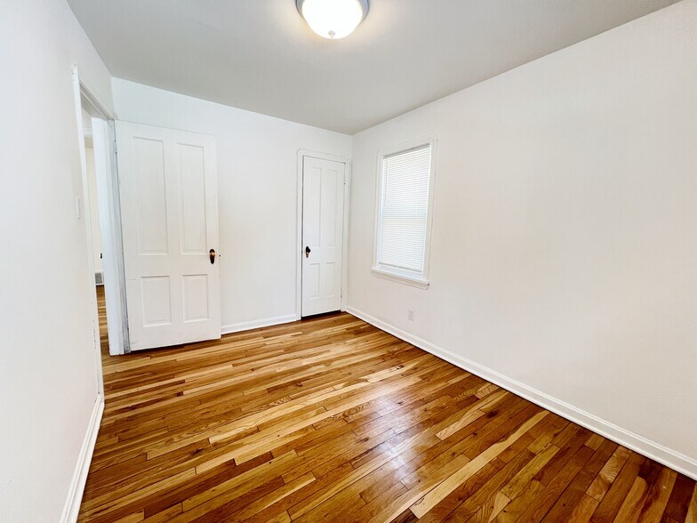 Building Photo - 4530 Wood Ave