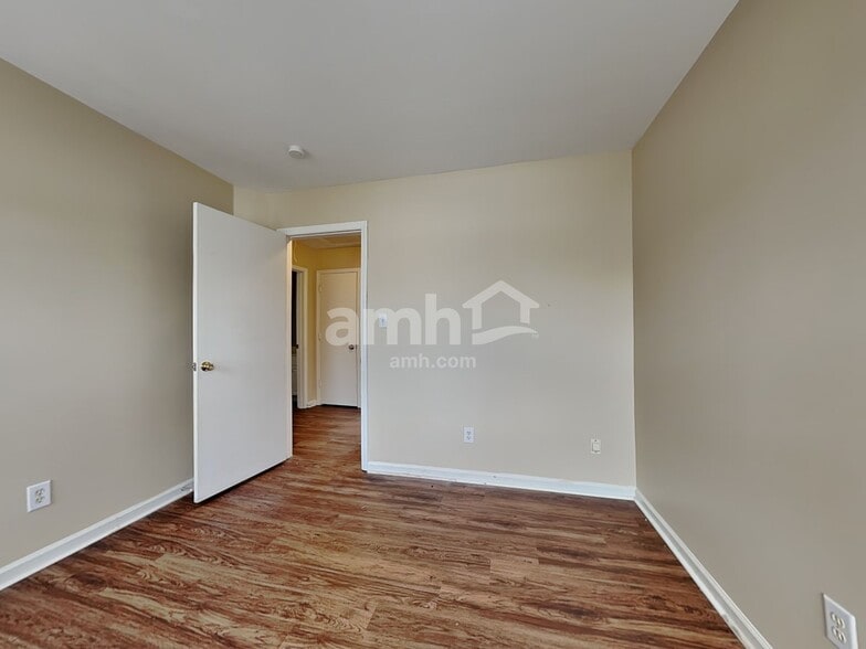 Building Photo - 13220 Lampmeade Ln
